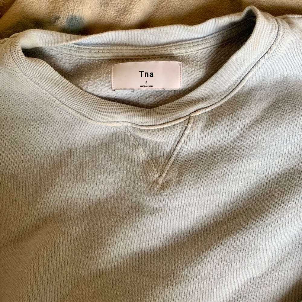 Baby blue pull over